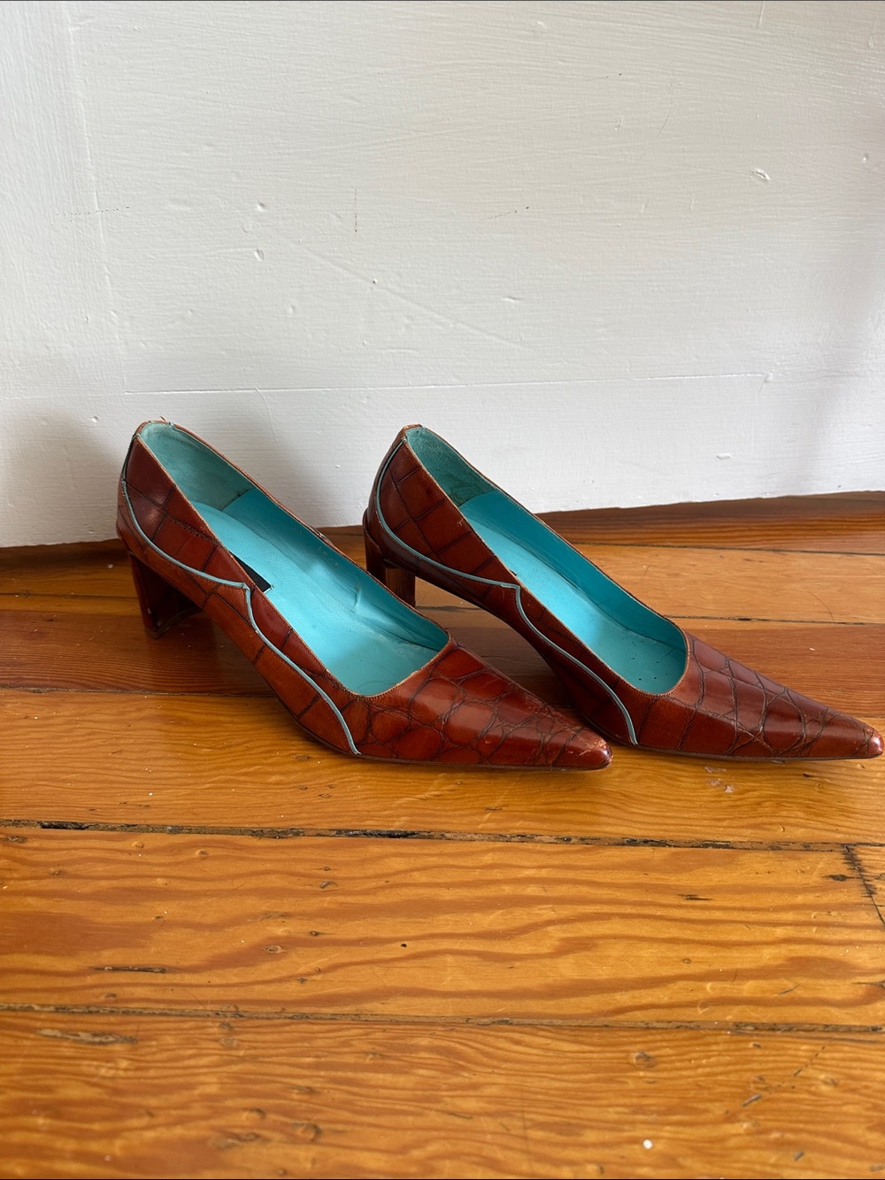 DKNY Brown Croc-Embossed Pointed Mid-Heel Pumps with Aqua Lining